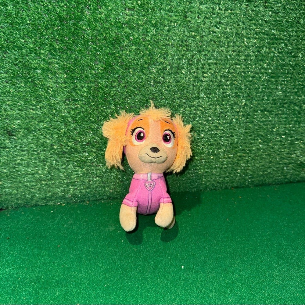 PAW Patrol Skye mini plush pup